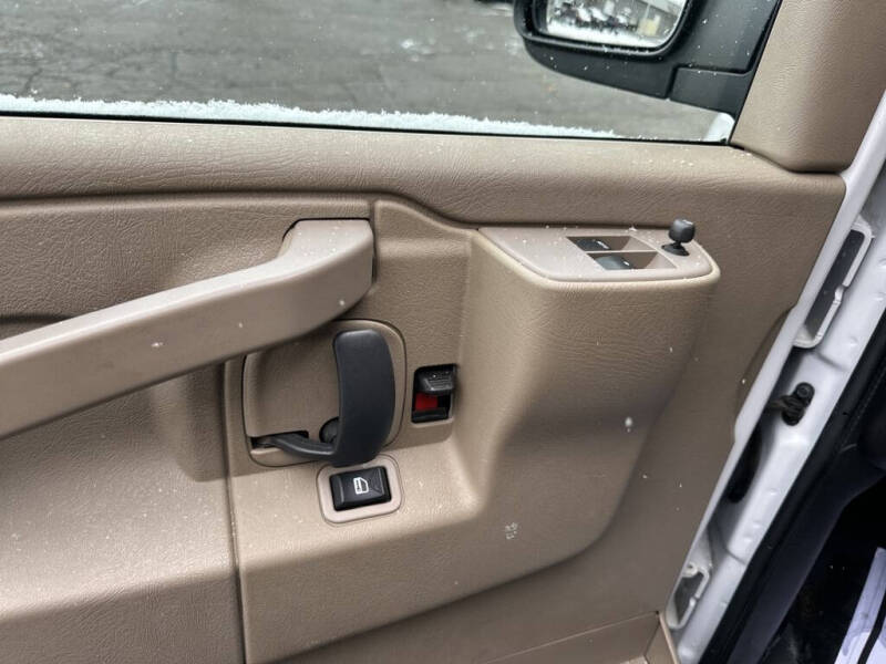 2021 Chevrolet Express 2500