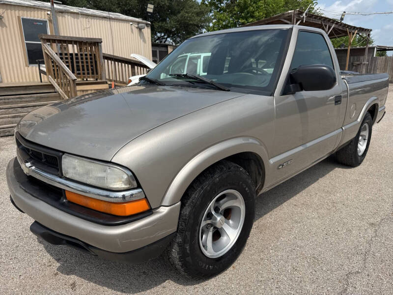2000 Chevrolet S-10 LS