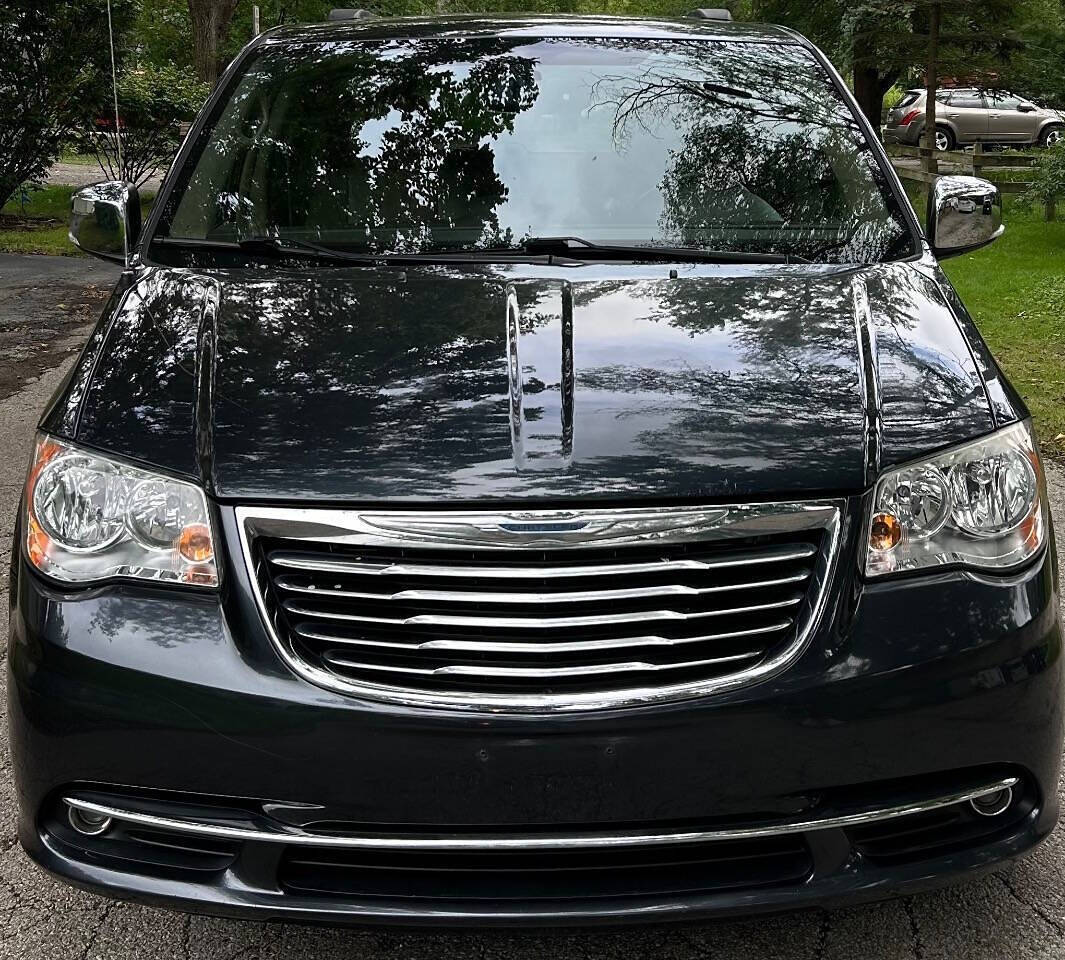 2014 Chrysler Town and Country for sale at Quality Cars Machesney Park in Machesney Park, IL