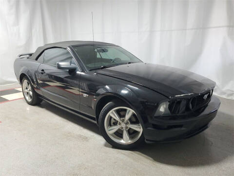 2006 Ford Mustang for sale at Tradewind Car Co in Muskegon MI