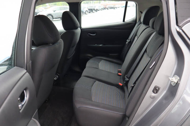 2022 Nissan LEAF S