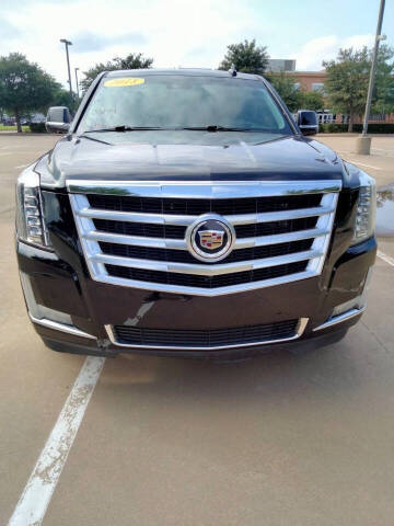 2018 Cadillac Escalade ESV Luxury