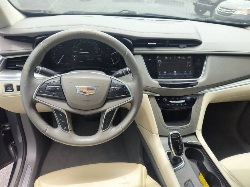 2018 Cadillac XT5 Luxury