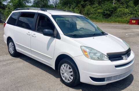 2004 Toyota Sienna LE 7 Passenger
