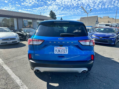 2021 Ford Escape SEL