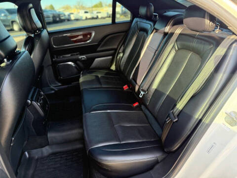 2019 Lincoln Continental Select