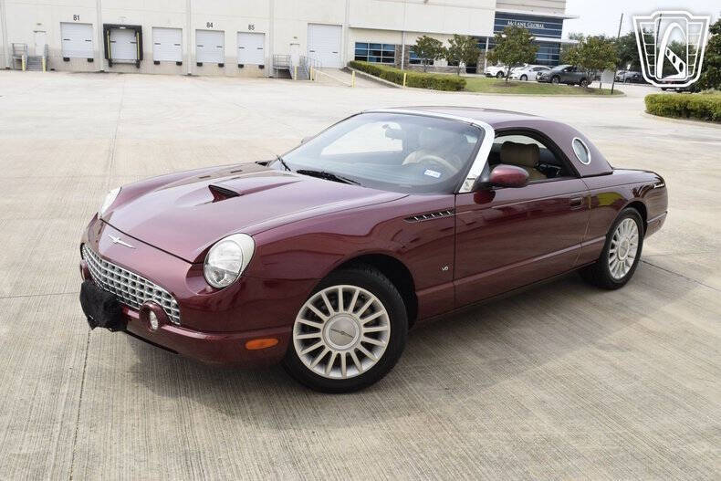 2004 Ford Thunderbird Deluxe
