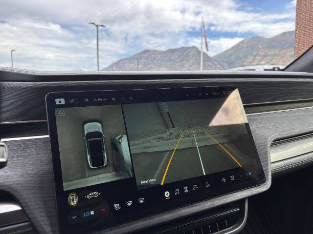 2024 Rivian R1S Adventure