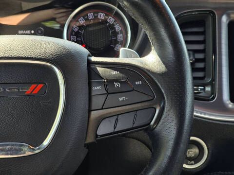 2017 Dodge Challenger 392 HEMI Scat Pack Shaker