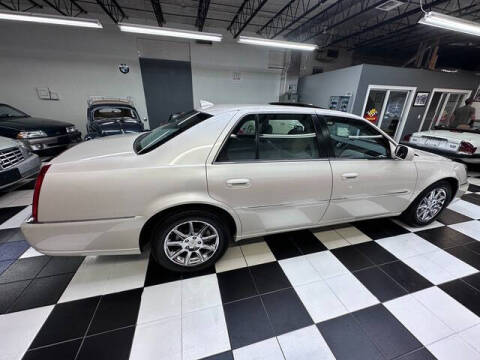 2011 Cadillac DTS Luxury Collection