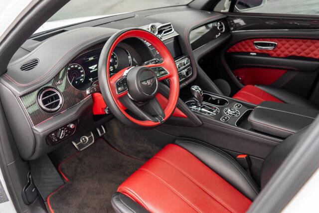 2021 Bentley Bentayga 16