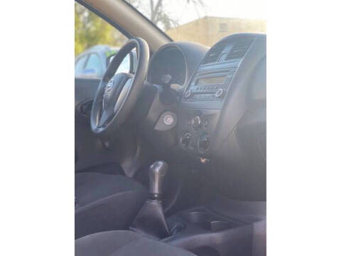 2016 Nissan Versa 1.6 S