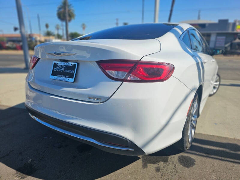 2015 Chrysler 200 Limited