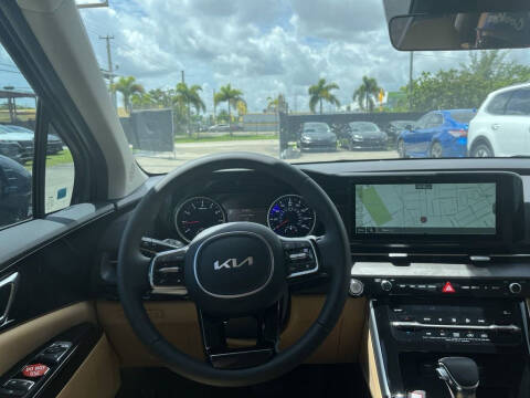 2024 Kia Carnival EX