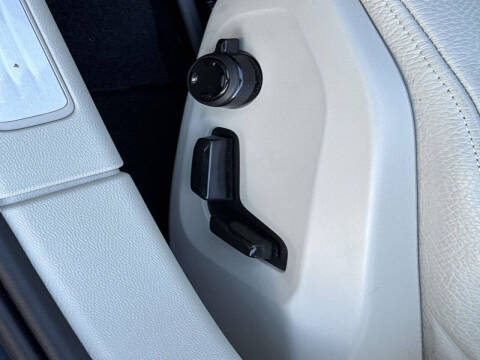 2024 Volvo S60 B5 Ultimate Dark Theme