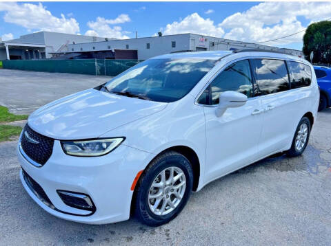 2022 Chrysler Pacifica Touring L