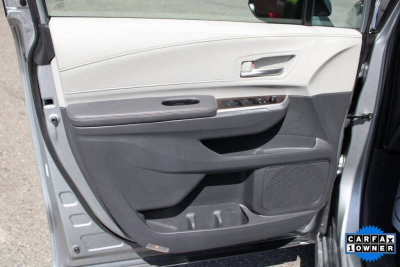 2023 Toyota Sienna XLE 7-Passenger