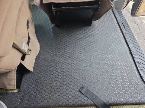 2003 Ford E-Series E-250 SD