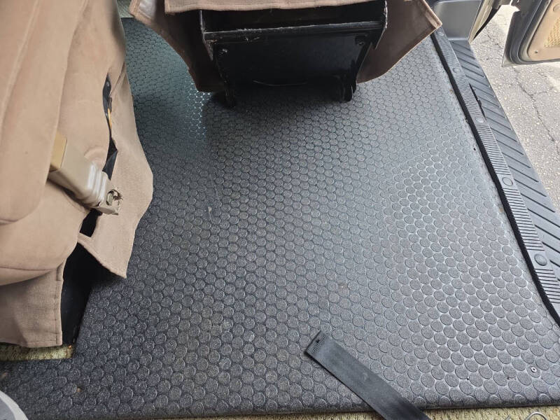 2003 Ford E-Series E-250 SD