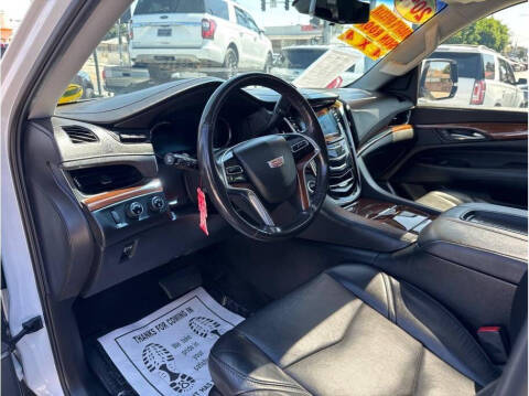 2018 Cadillac Escalade Premium Luxury