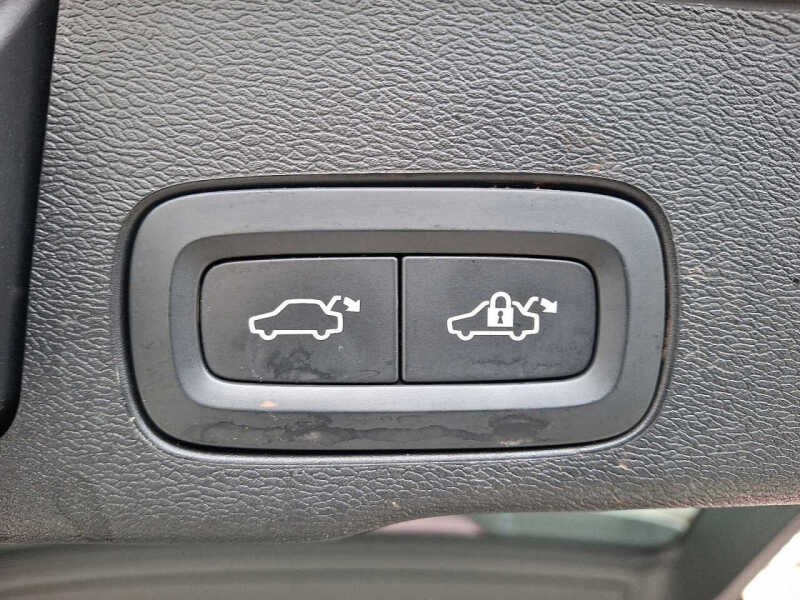 2021 Volvo XC60 T5 Momentum