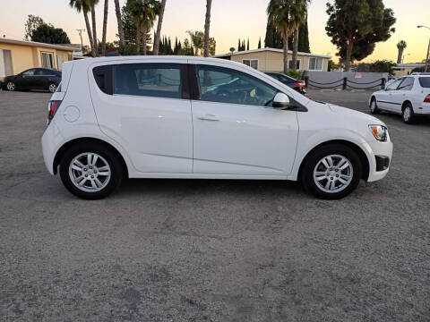 2016 Chevrolet Sonic LT Auto