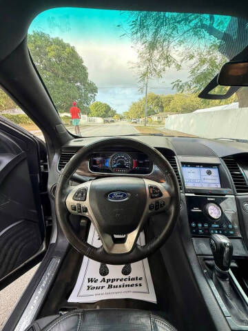 2017 Ford Taurus Limited