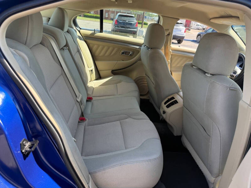 2015 Ford Taurus SEL