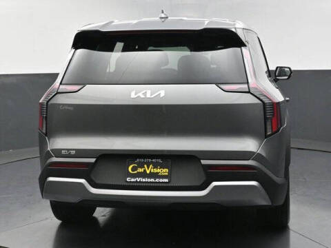 2024 Kia EV9 Light Long Range