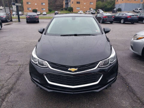 2018 Chevrolet Cruze for sale at Auto Villa in Danville VA