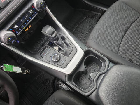 2020 Toyota RAV4 Hybrid LE