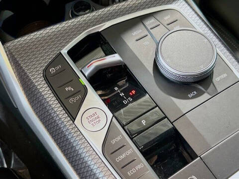 2024 BMW 3 Series 330i