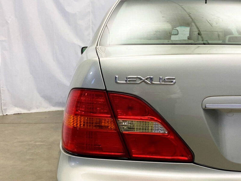 2003 Lexus LS 430