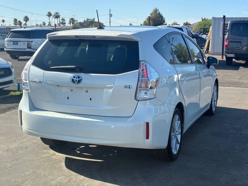 2012 Toyota Prius v Two