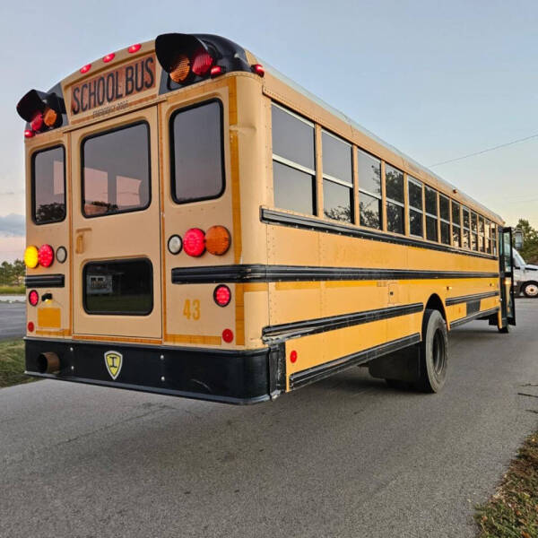 2011 IC Bus CE Series