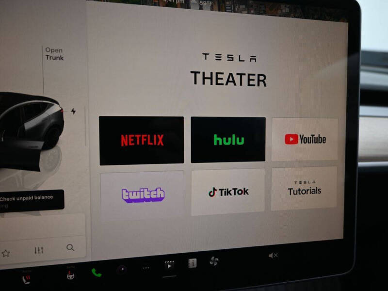 2023 Tesla Model Y Performance