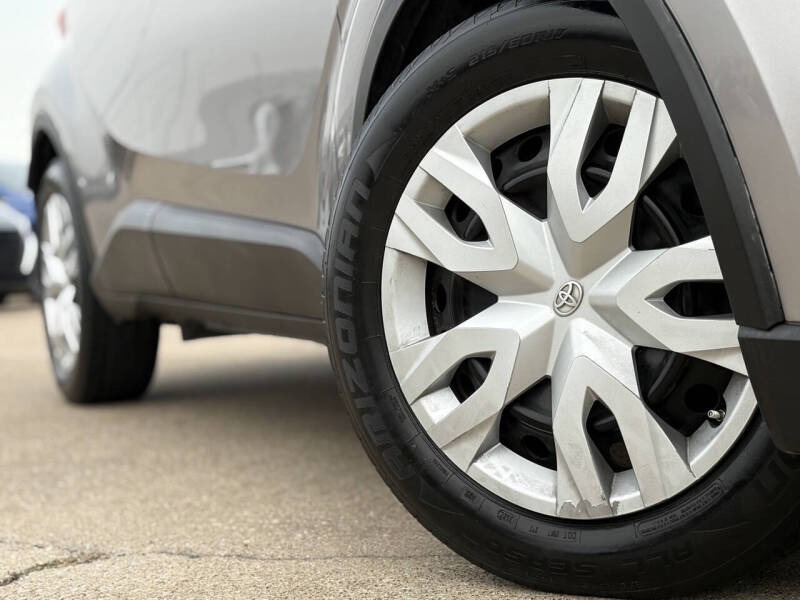 2019 Toyota C-HR XLE