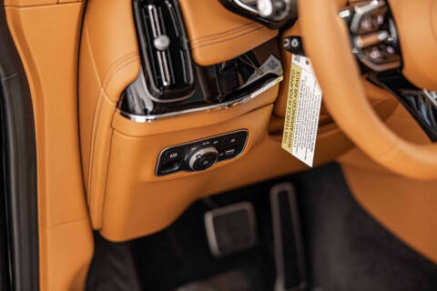 2026 Aston Martin DBX 707