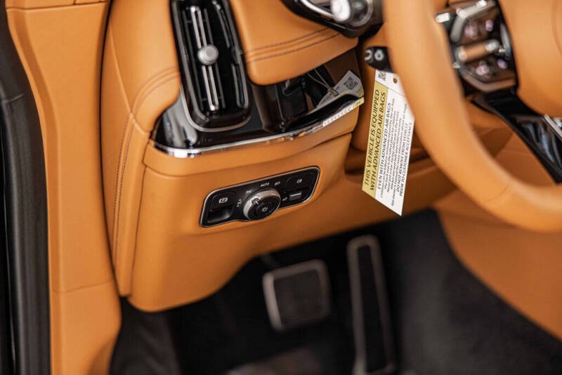 2026 Aston Martin DBX 707