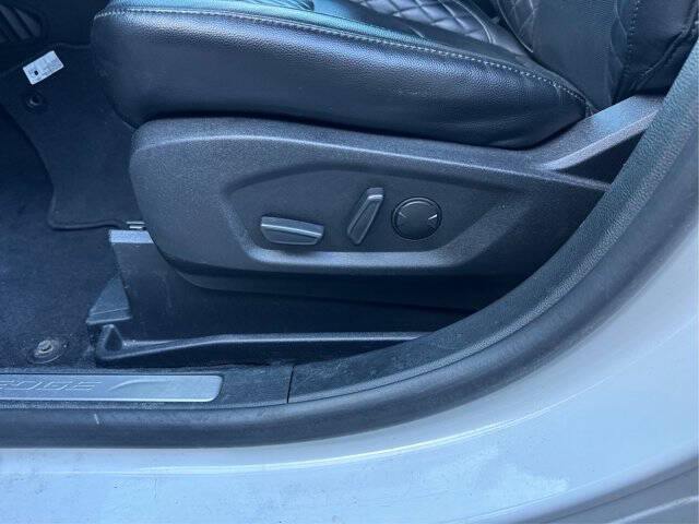 2023 Ford Edge Titanium