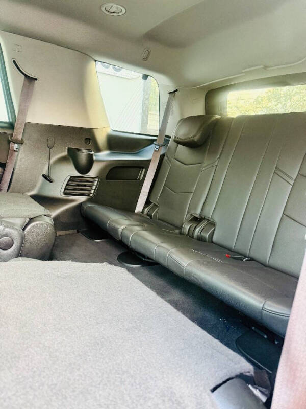 2017 Cadillac Escalade Standard