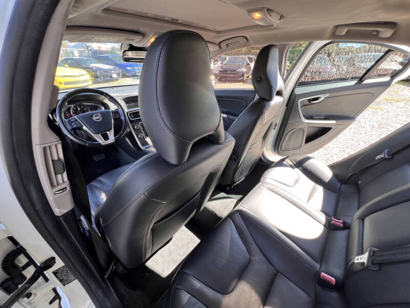 2015 Volvo S60 T5 Drive-E Premier Plus