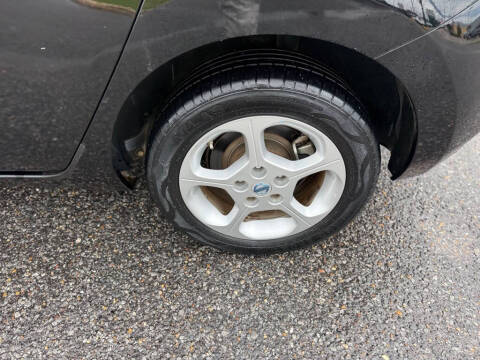 2011 Nissan LEAF SL