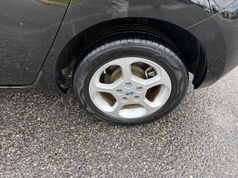2011 Nissan LEAF SL