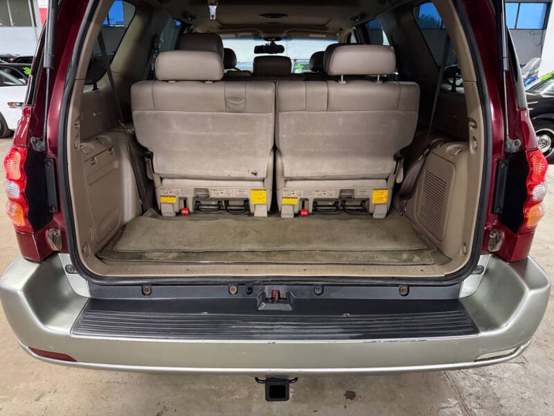 2002 Toyota Sequoia SR5