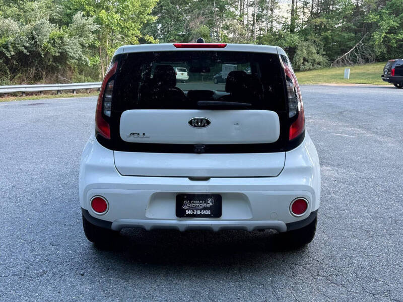 2017 Kia Soul +