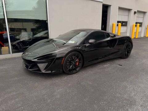 2023 McLaren Artura