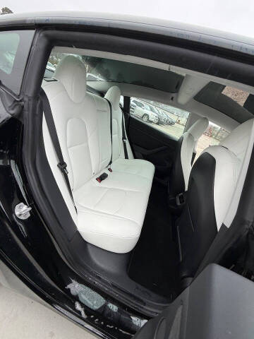 2021 Tesla Model 3 Standard Range Plus