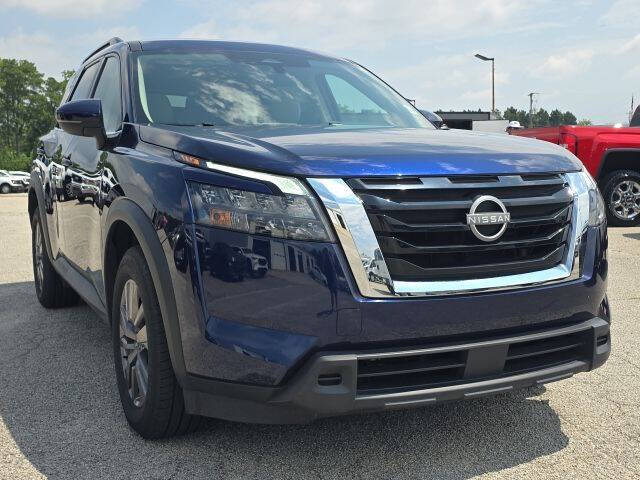 2023 Nissan Pathfinder SV