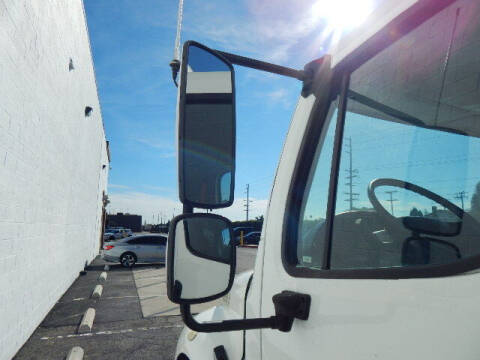 2014 Freightliner M2 106